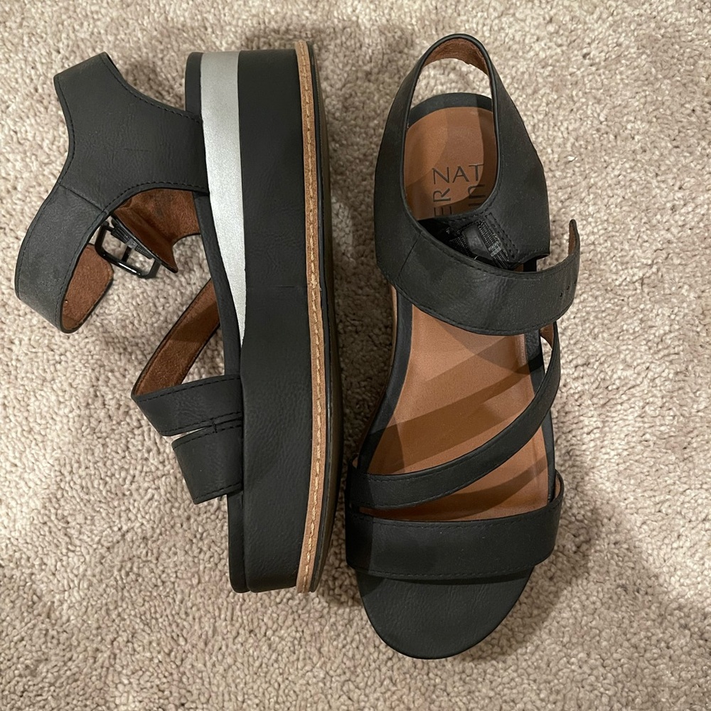 Platform sandals